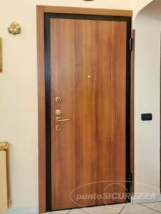 Quanto costa installare porte interne a basso costo a Trapani?