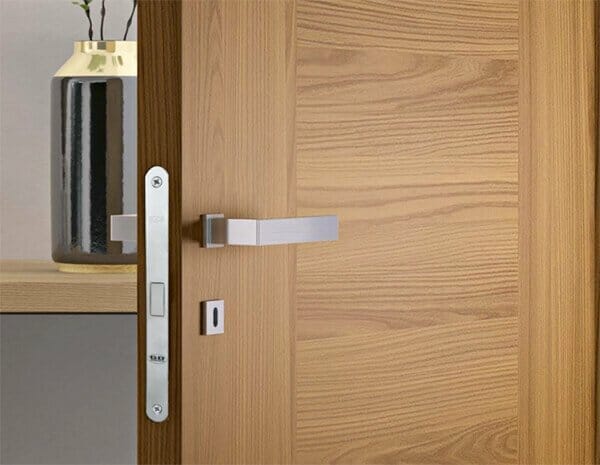 dettaglio-maniglia-porta-interna