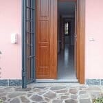 porta-blindata-pannello-legno-con-inferriata