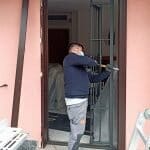 rimozione-vecchio-telaio-porta-ingresso