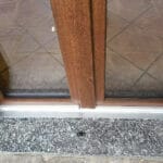 dettaglio-montante-centrale-infisso-pvc