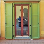 portafinestra-legno-alluminio-con-persiane