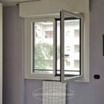 finestra-alluminio-aperta-lissone