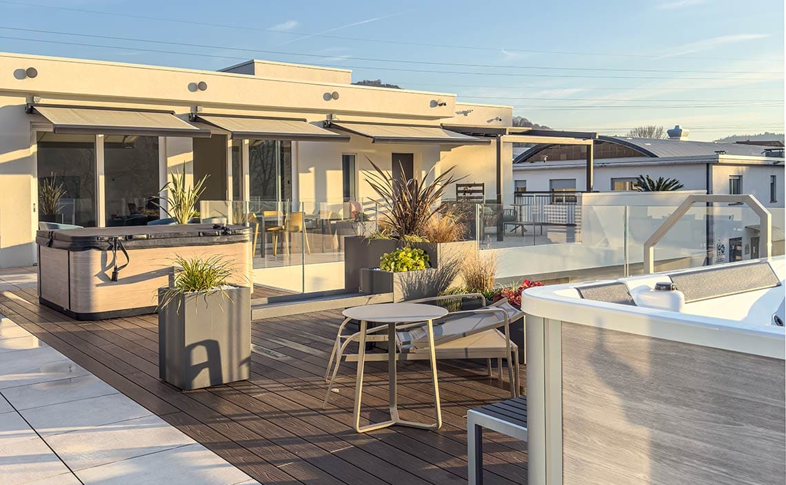 Finestre e non solo: Vetrate e Pergole Bioclimatiche Finestre e non solo: Vetrate e Pergole Bioclimatiche