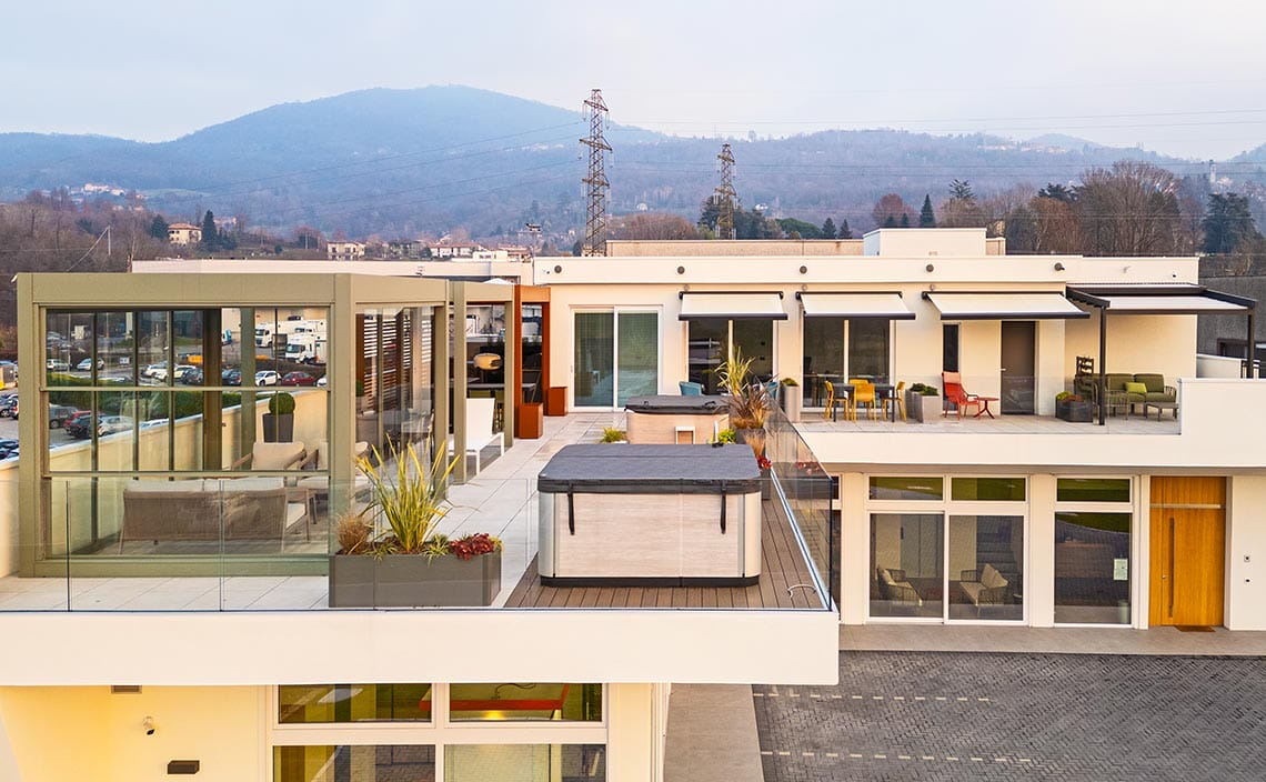 Finestre e non solo: Pergole e arredi da esterno Finestre e non solo: Pergole e arredi da esterno