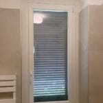 finestra-bagno-pvc-blindata-bianca