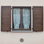 persiana-effetto-legno-facciata