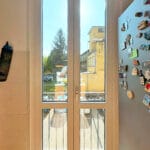 Nuova portafinestra in pvc della cucina