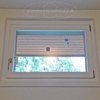 finestrella-alluminio-legno