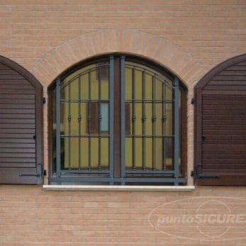 grata-sicurezza-finestra-arco
