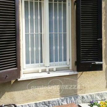 inferriata-bianca-con-persiane