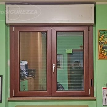 nuova-finestra-camera-effetto-legno
