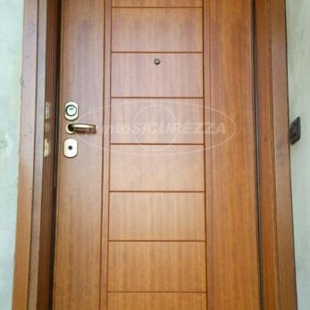 portoncino-blindato-pannello-legno